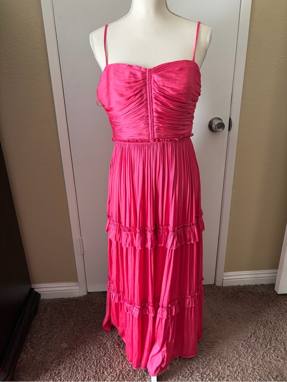 NWT AQUA Hot Pink Tiered Ruffle Spaghetti Strap Ruched Maxi Dress - Women Size M